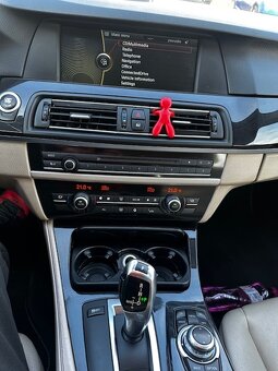 BMW F11 530D, r.2011, automat, pojízdné - 10