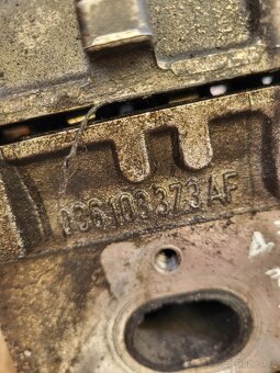 Hlava 1.6 77kw vacka ventilove viko vstriky - 10