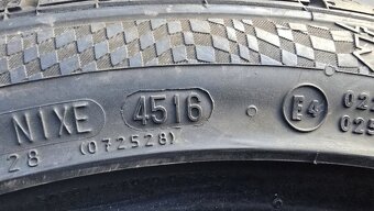 Zimní pneu 235/40/18 Continental - 10