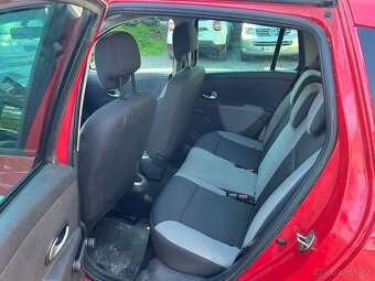RENAULT CLIO 1,2 i 55Kw 1.MAJITEL, ČR - 10