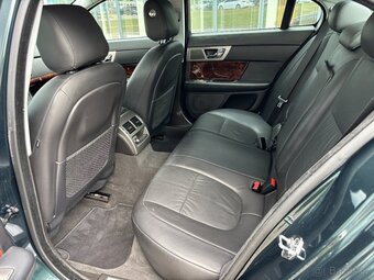 Jaguar XF 3.0D 177kW Automat - 10