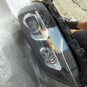 svetla xenonY vw sharan 7N  LED levy pravy 10- 751 752 - 10