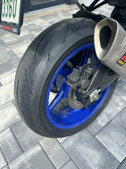 Yamaha MT-10 - 10