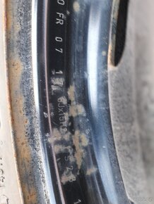 Citroen / Peugeot zimní 195 65 R 15 vč. plechových disků - 10