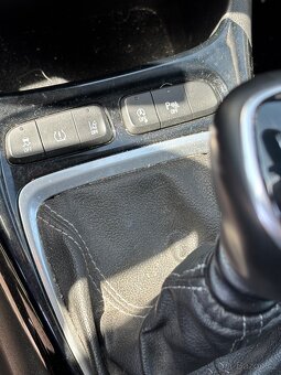 Opel Crossland - 10