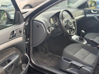 ŠKODA OCTAVIA 1.6 tdi top stav - 10