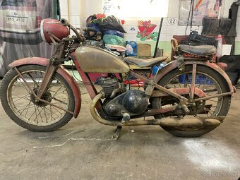 Jawa speciál 175 - 10