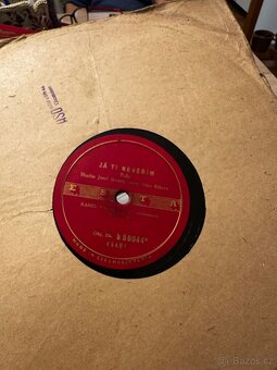 Staré šelakové gamofonové desky - 71 ks - 10