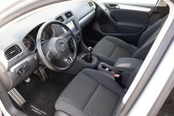 Volkswagen Golf 1.6 TDI z roku 2011 - 10