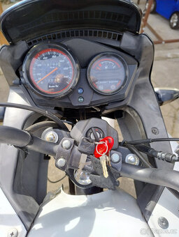 HONDA CBF125 JC40 - 10