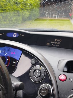 Civic najeto 161 tis.km - 10