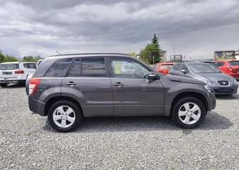Suzuki Grand Vitara 2.4i 4x4 Tažné, Výhřev. Sed. benzín - 10