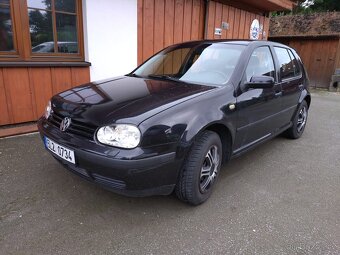 VW Golf IV 1,4 16V  55kW rok 1999 - 10