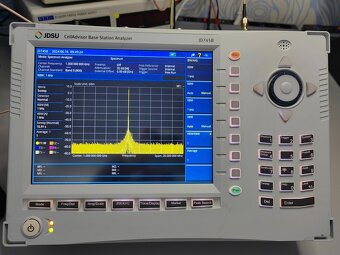 JDSU JD745B spektrální analyzátor 4 GHz + Tracking generátor - 10