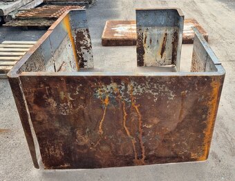 Železné nýtované plechy - 10