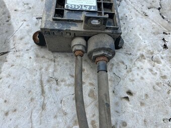 Toyota Avensis T29 elektrická ruční brzda - 10