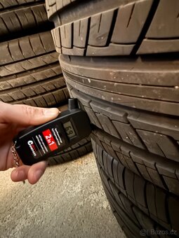 Letní pneu 225/40 r18 - 10