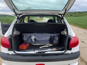 Peugeot 206 1,4i 55kW první majitel koupeno v ČR - 10