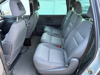 VW Sharan 2.0i 85 KW - velice zachovalý - 10