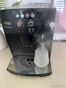 Delonghi Magnifica ESAM 04.110 B + návod - 10