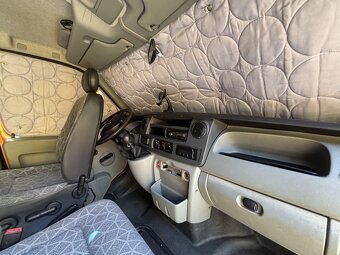 Prodám udržovanou obytnou dodávku Renault Master dCi150 - 10