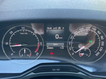 Škoda Superb 2.0 tdi 110 kw dsg - 10