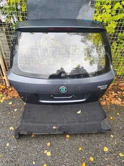 Skoda Fabia 2 combi facelift -  páté dveře, víko kufru - 10