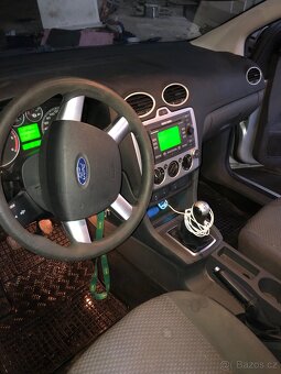Ford fokus 1.6 - 10