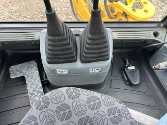 Traktorbagr New Holland B100C TC - 10