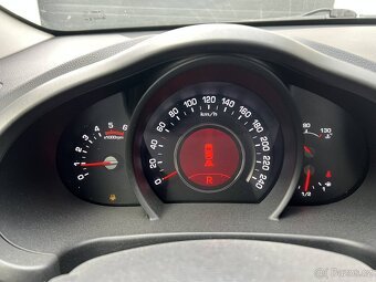 Kia Sportage 2.0 CRDI 100kw 4x4 AWD Automat - 10