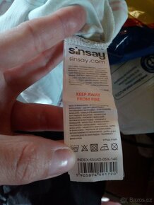 Prodam nove saty s vysackou a moc pekne,vel.140,spise mensi, - 10
