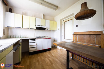 Prodej, rodinný dům, 1120 m2, Rovensko - 10