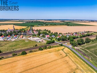 Prodej pozemku pro bydlení, 1111 m2, Dvory u Nymburka - 10