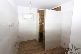Prodej rodinného domu ve Chvalovicích - 10
