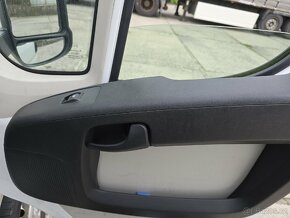 Peugeot Boxer
2,0 HDI
- 10