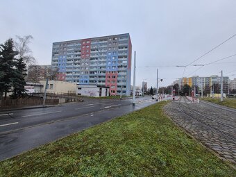 Garáž Praha - sídliště Řepy - ul. Na Chobotě - 10