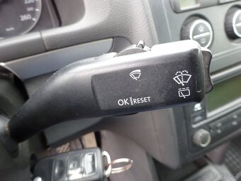 VW TOURAN 2.0 TDI r.v.2005 (100 kw) stk:5/2027 - 10
