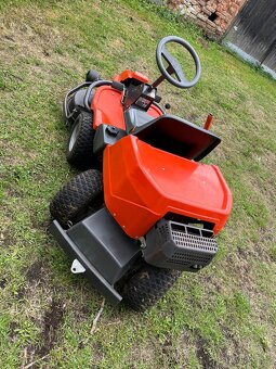 Prodám traktor husgvarna - 10