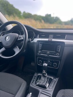 SKODA SUPERB 2.0 TDI DSG R.V. 2013 Facelift - 10