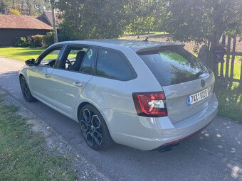 ŠKODA OCTAVIA RS 245 - 10