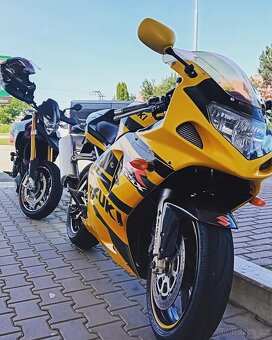 Suzuki GSX-R K1 600 - 10
