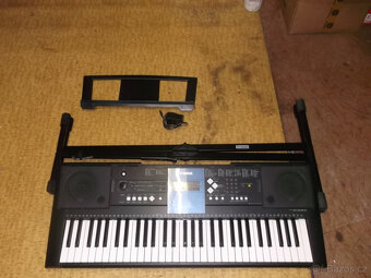Yamaha PSR E 333 - 10