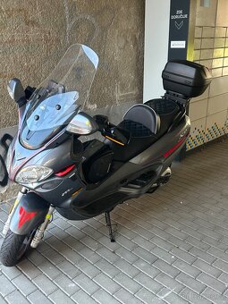 SCUTR piaggio evolve 500 e - 10