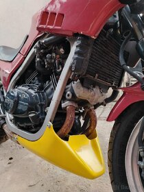 Honda VF 500 Interceptor - 10