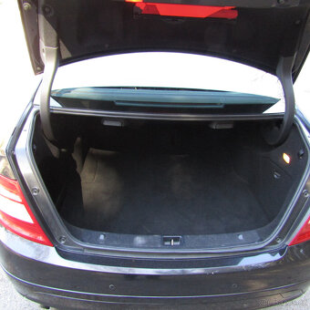 Mercedes-Benz Třídy C, C180 115kw, Limuzína, sedan, 1,8i - 10
