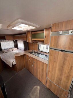 Bürstner Averso 465TS- Mover, předstan, tv - 10