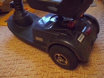 Elektrický invalidní vozík - 10