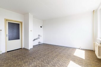 Byt 2+kk s lodžiií, sklepem před rekonstrukcí - Černý Most - 10