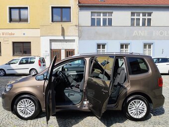 video- Touran 2.0TDi STK 06/2027, rozvody udělané,pěkný stav - 10