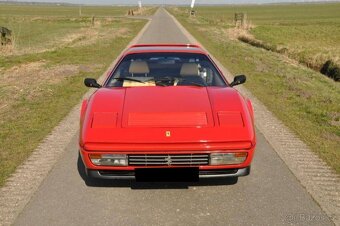 Ferrari 328 GTS z roku 1987 - 10